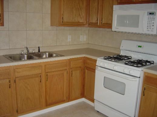 Primary picture of 1047 Smith Dr, Apt 2
