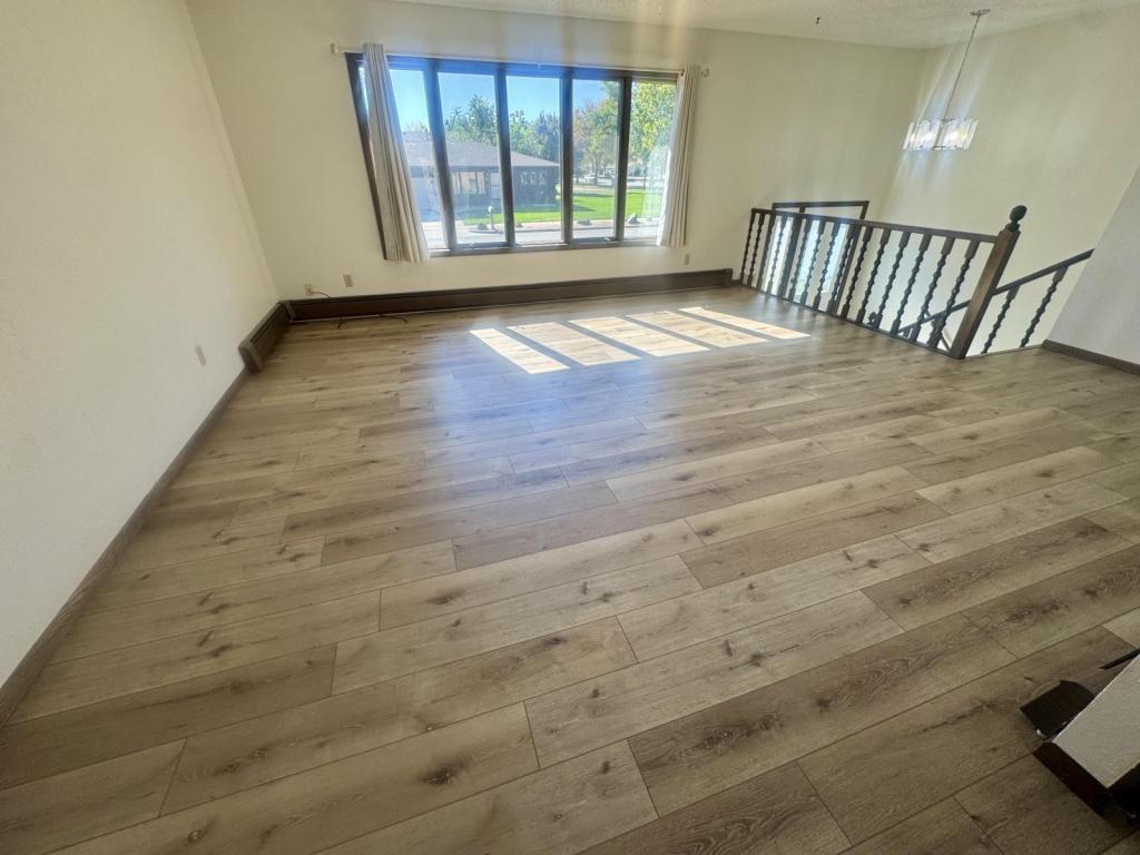 Primary picture of 224 W Reno Ave