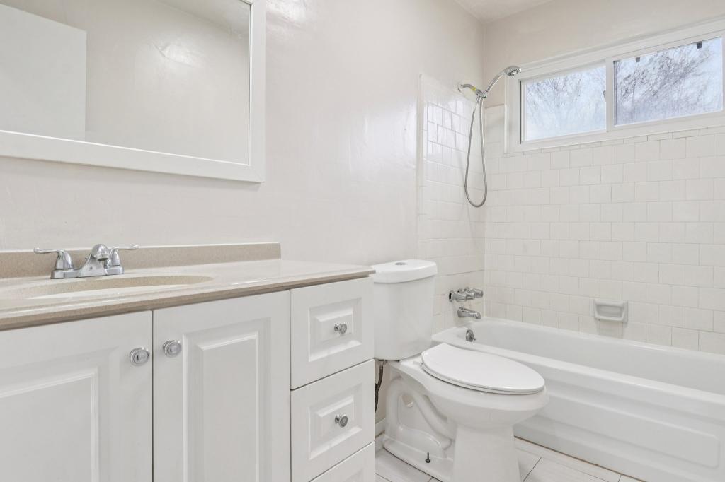 Primary picture of 14067 Towneway Dr