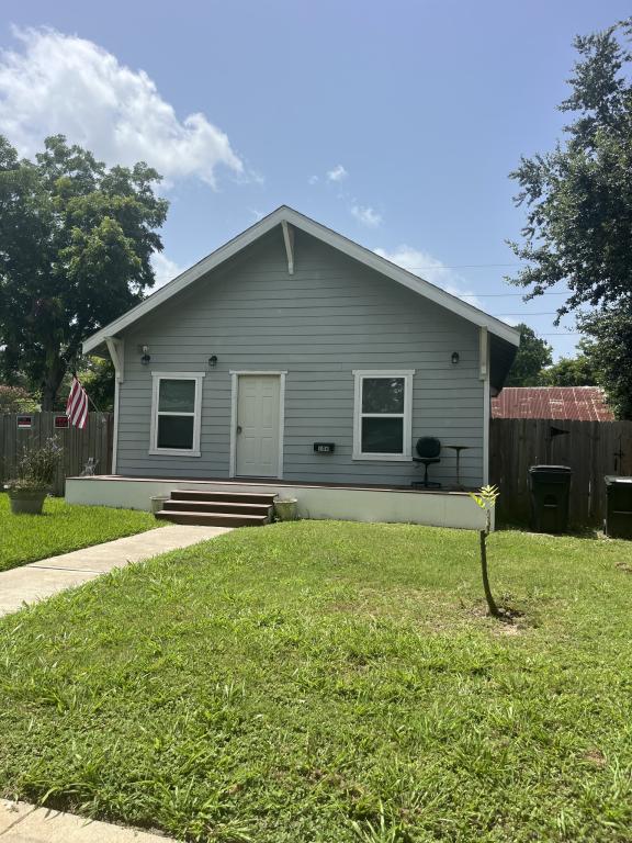 Primary picture of 106 4th St, FRONT