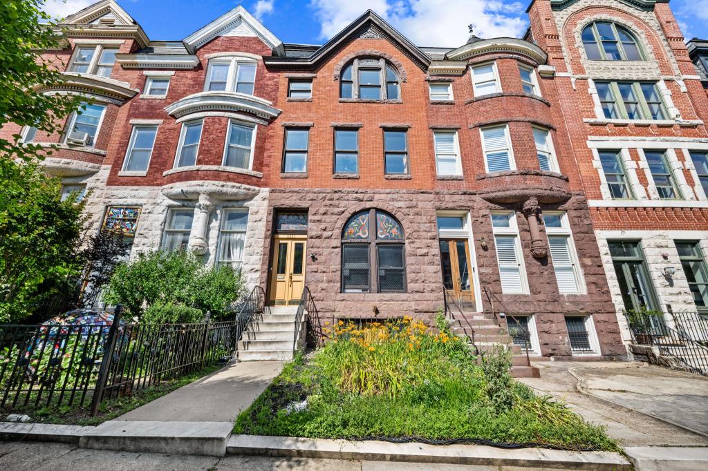 Primary picture of 2231 Eutaw Pl, unit 2