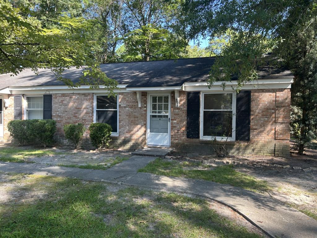 Primary picture of 605-A Garland Dr.