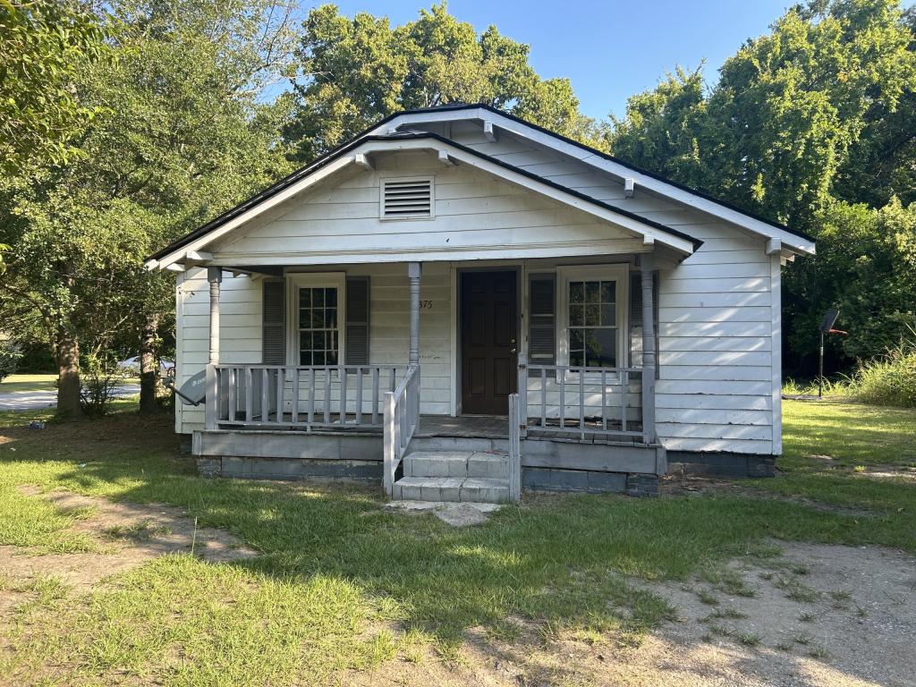 Primary picture of 375 W Marion St