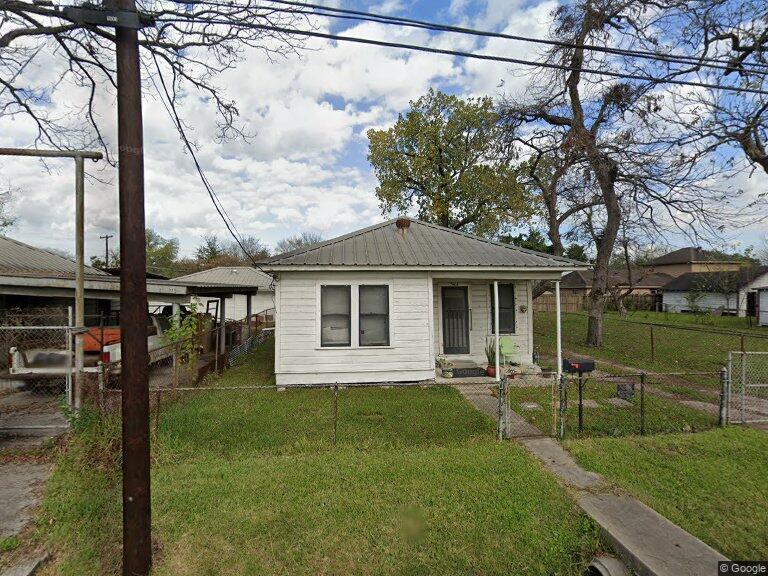 Primary picture of 7411 Brownwood St