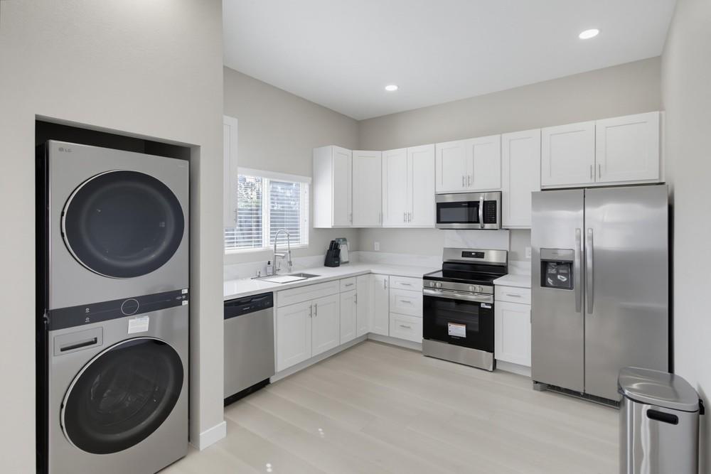 Primary picture of 7997 Montara Ave, unit 2