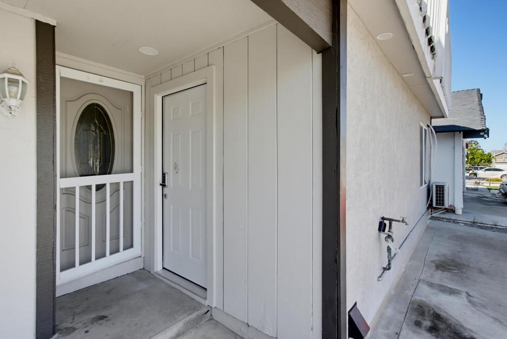 Primary picture of 7993 Montara Ave