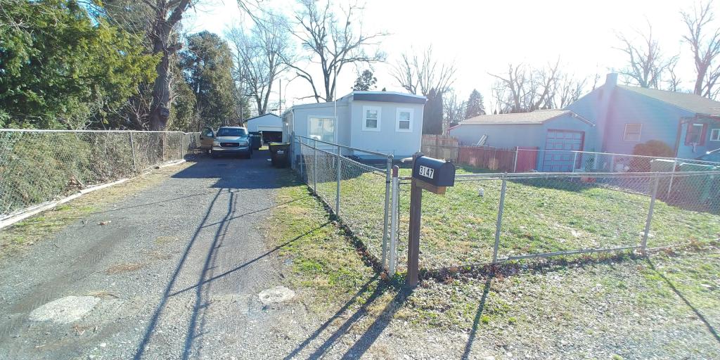 Primary picture of 3147 Clive Ave