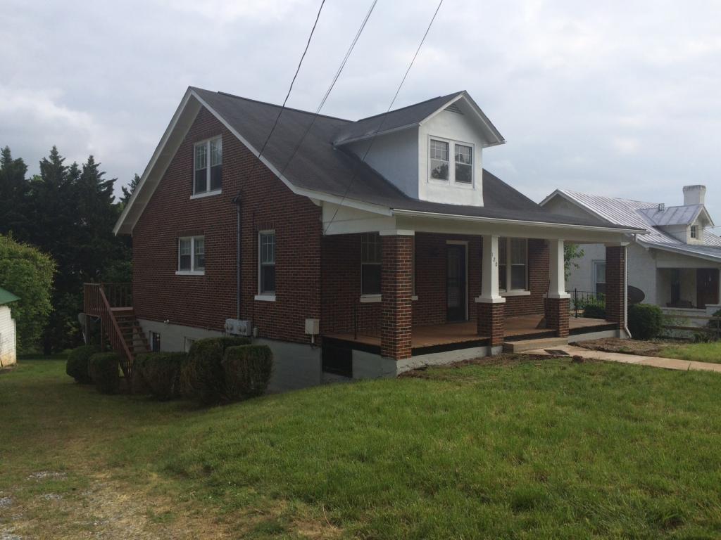 Primary picture of 120 Claiborne Ave Apt 2
