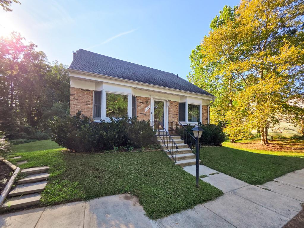 Primary picture of 9910 Kingsbridge Dr