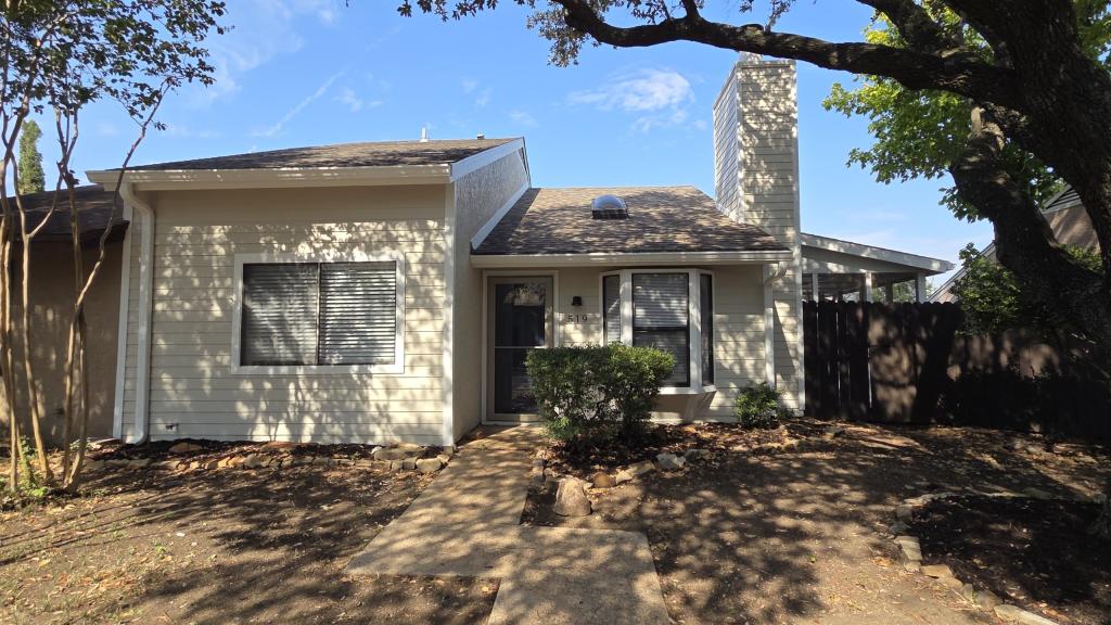 Primary picture of 519 Pine Trail Dr