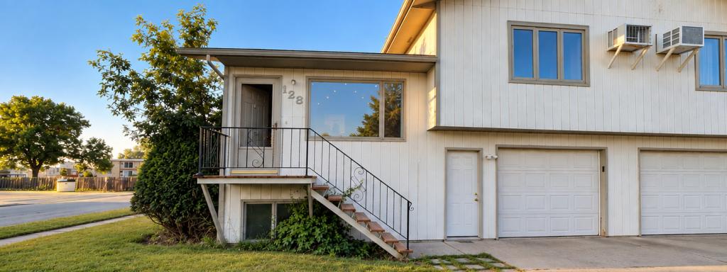 Primary picture of 128 W Denver Ave