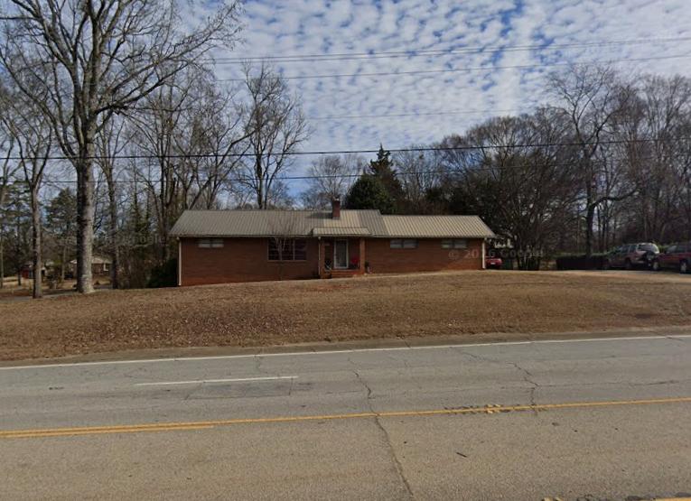 Primary picture of 1210 NE Main St