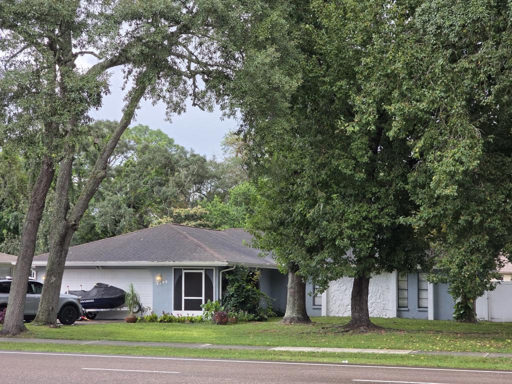 Primary picture of 2044 Deltona Blvd