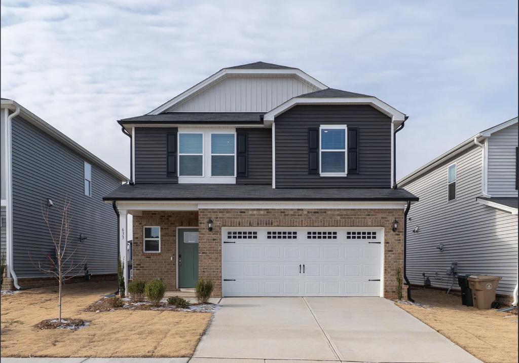 Primary picture of 633 Red River Dr