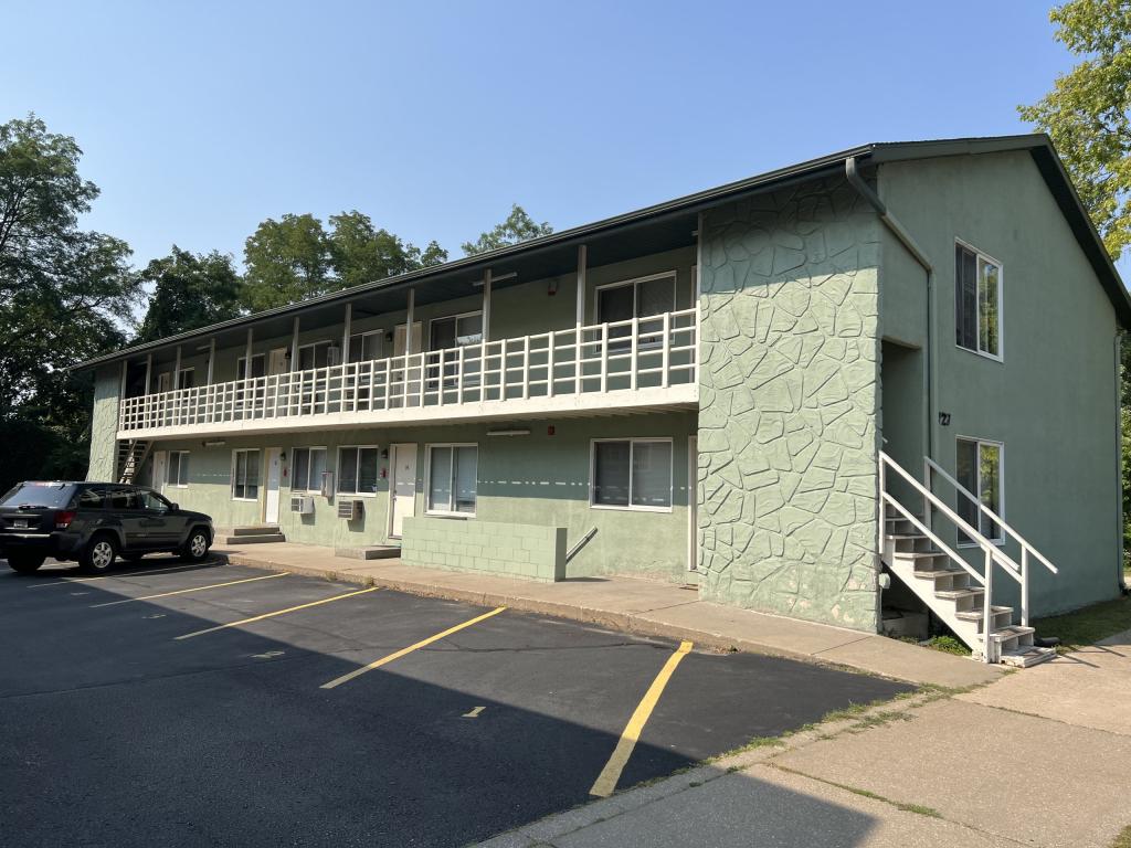 Primary picture of 727 9th St N