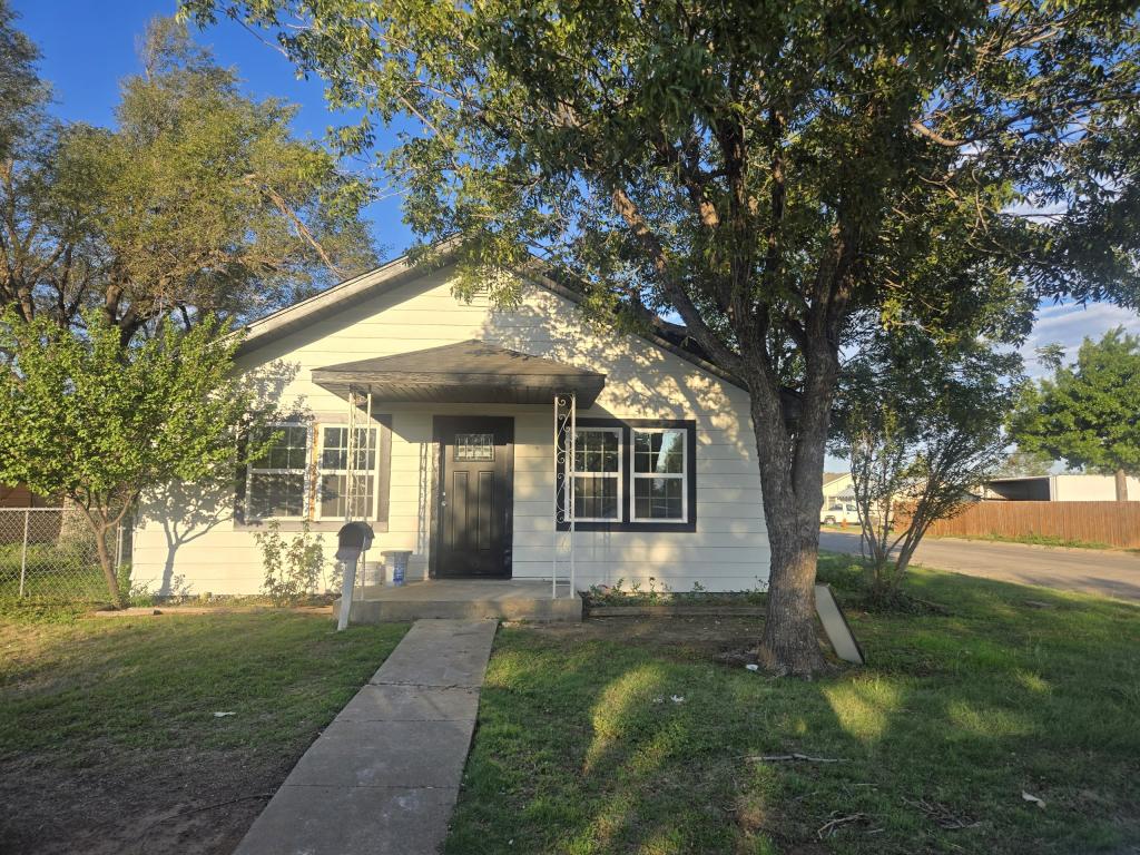 Primary picture of 333 N WELLS