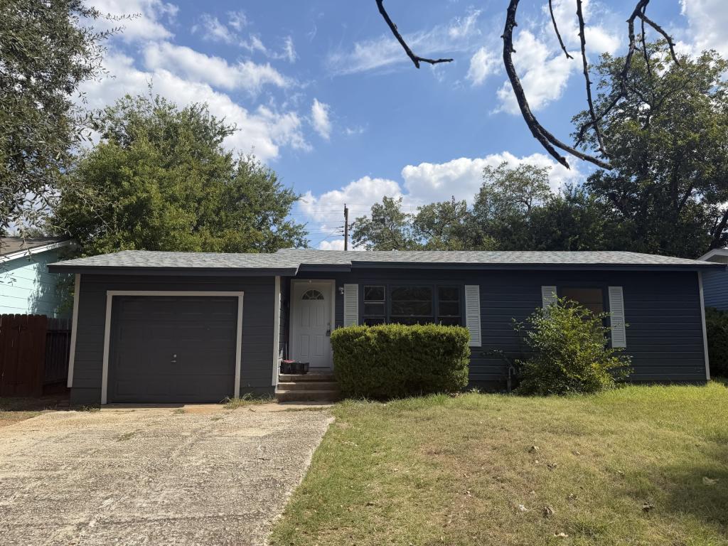 Primary picture of 2605 Monticello Rd