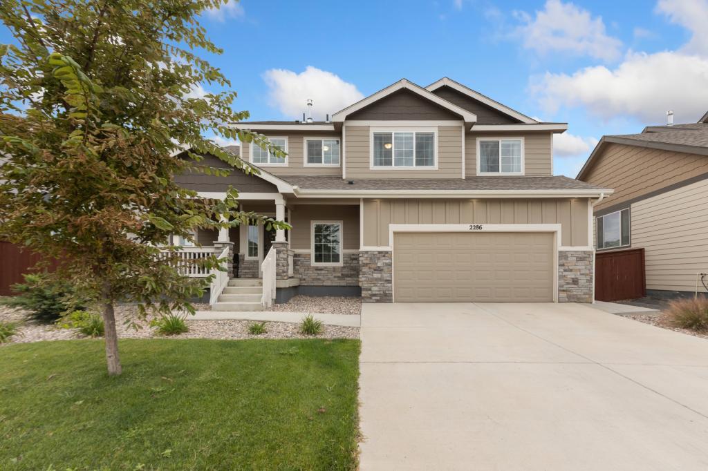 Primary picture of 2286 Golden Wy