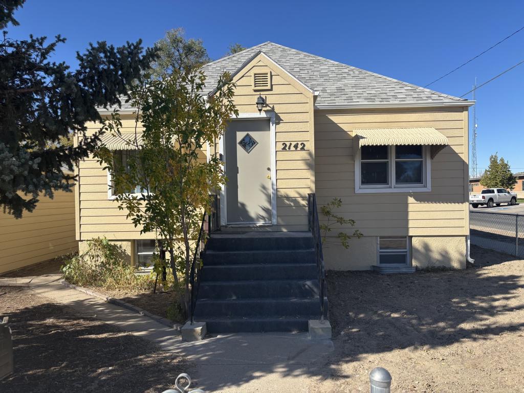Primary picture of 2142 E D St