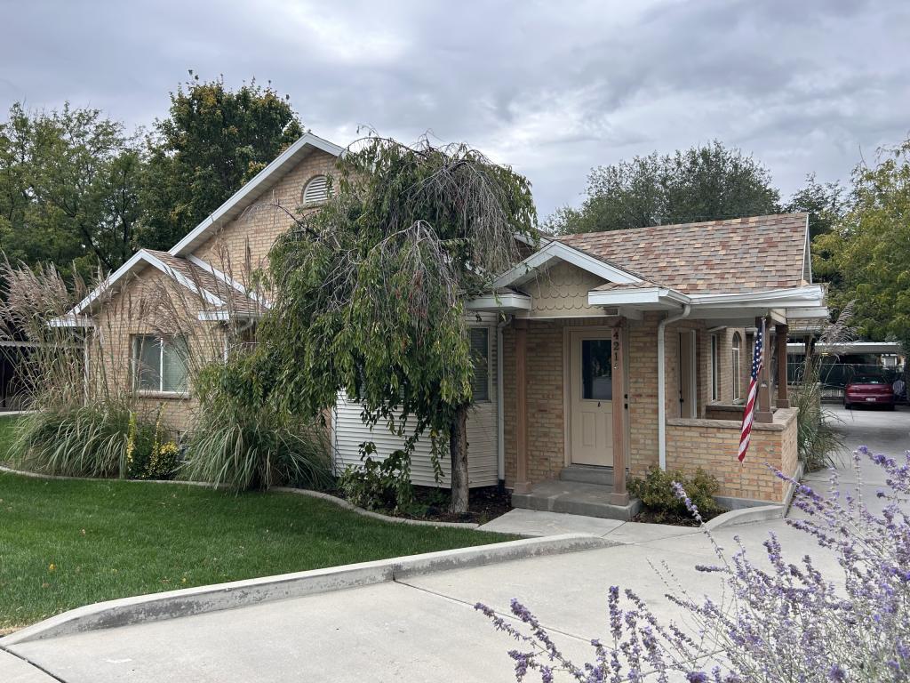Primary picture of 421 N 540 W #A