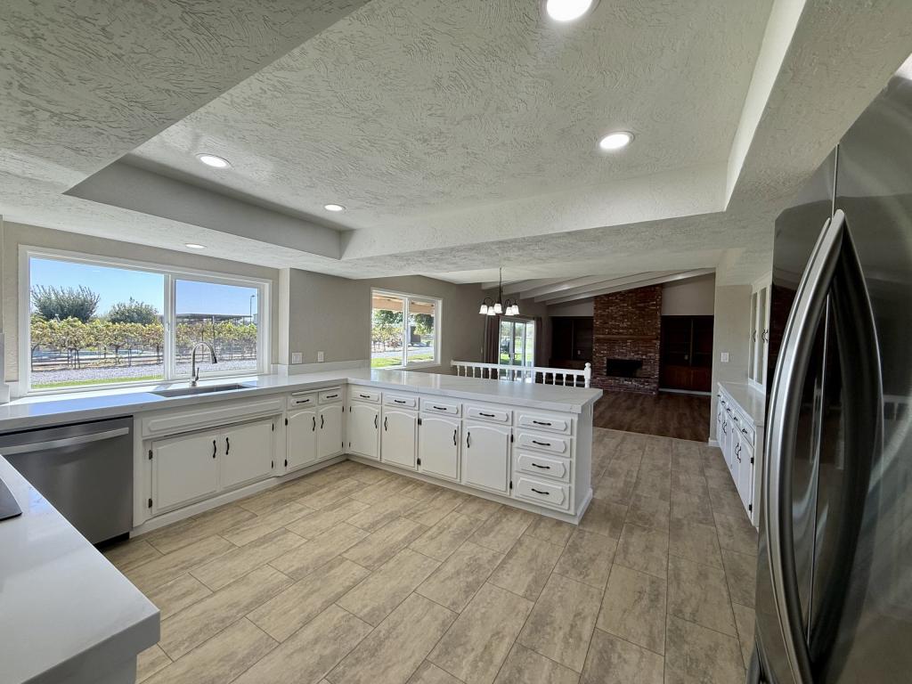 Primary picture of 10506 Claribel Rd