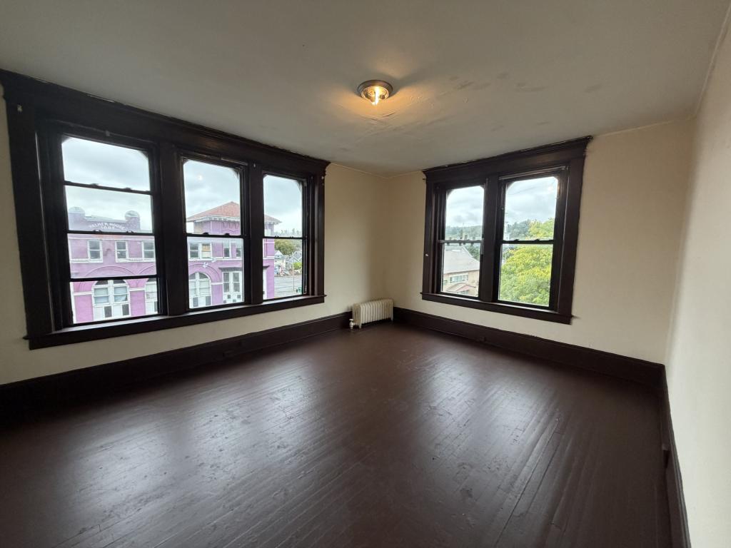 Primary picture of 274 N Main St