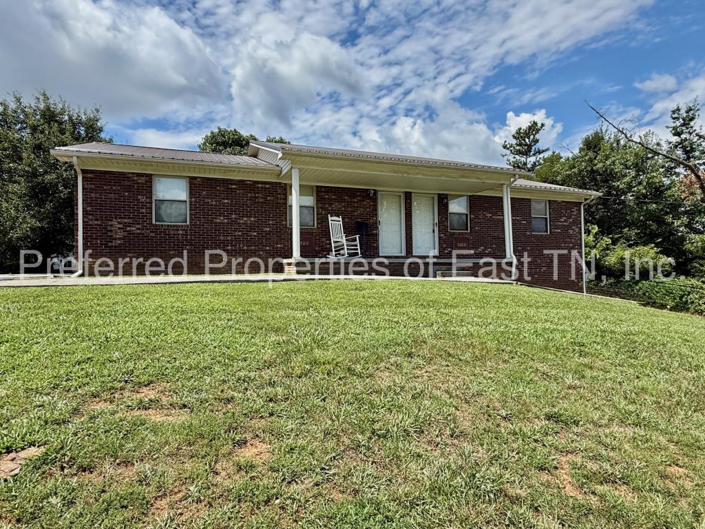 Primary picture of 2882 Blue Ridge Drive