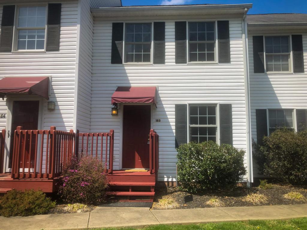 Primary picture of 2971 Broad St #183