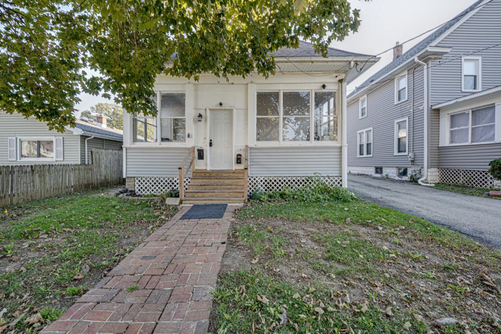 Primary picture of 1143 Superior St, unit 2
