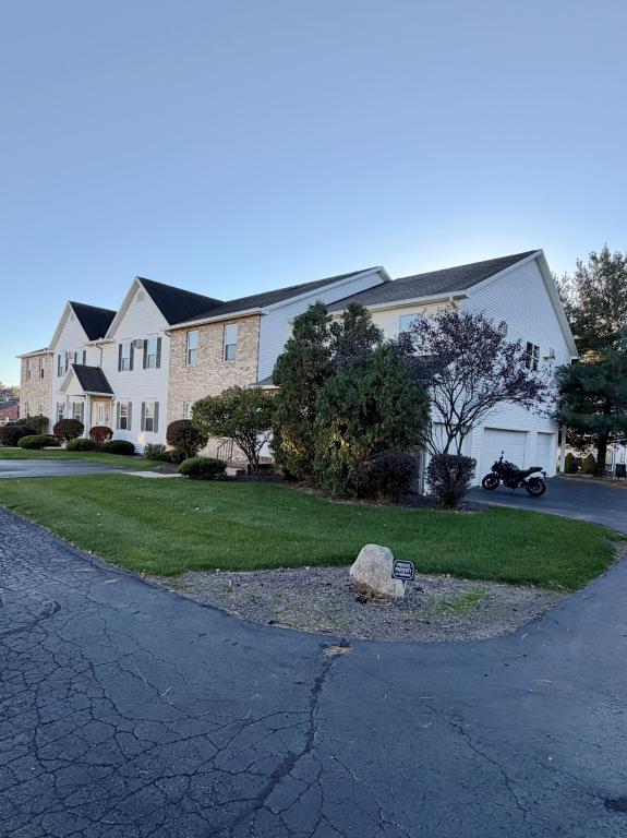 3649 Indian Run Dr, unit 4