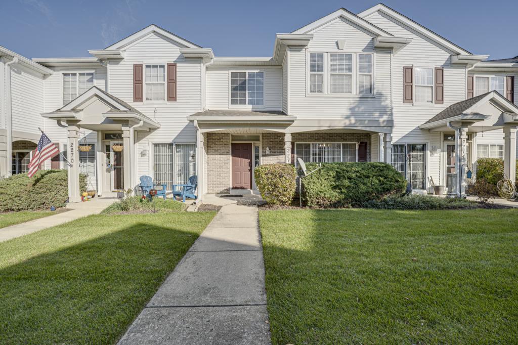 Primary picture of 2272 Reflections Dr