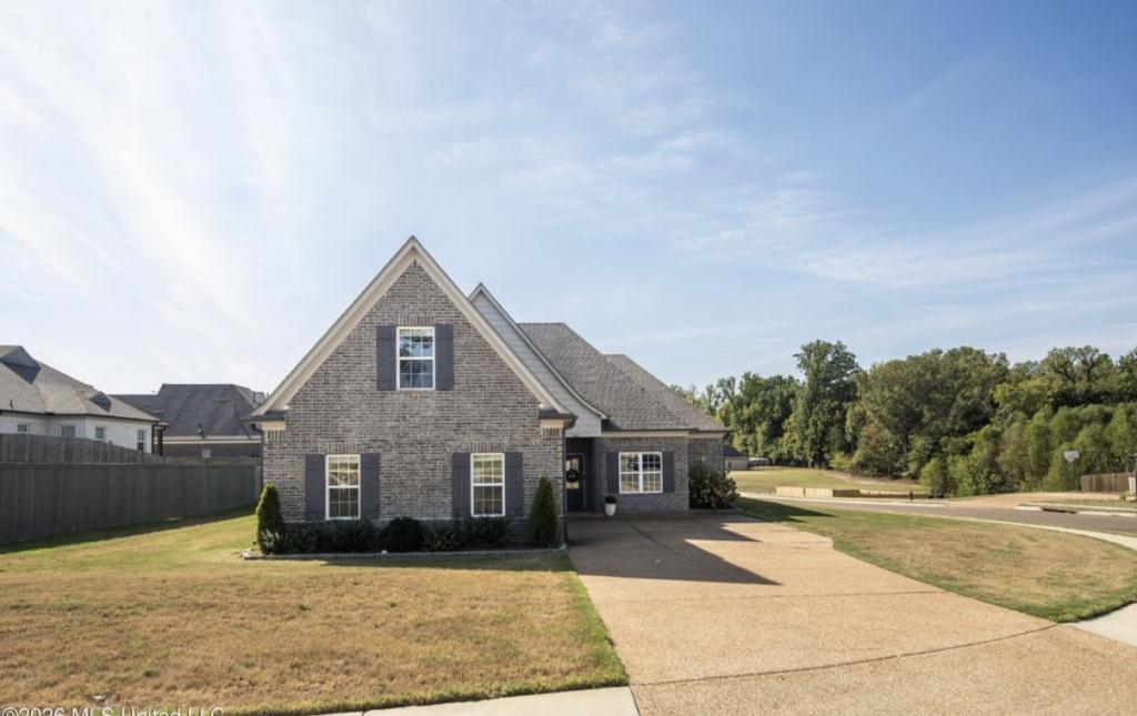 Primary picture of 1060 Pettigrew