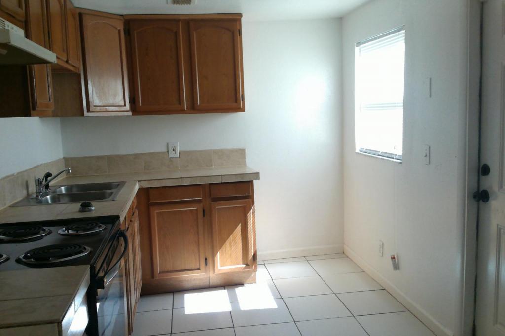 Primary picture of 4221 E Henry Ave