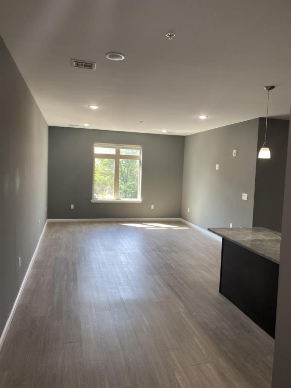 Primary picture of 51 N Walnut Street, 403