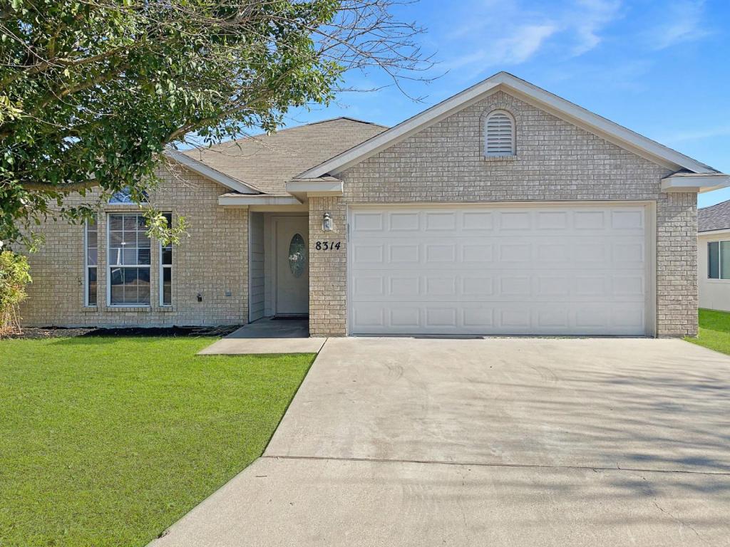 Primary picture of 8314 Sunset Trail