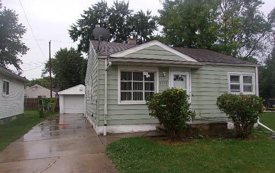 Primary picture of 7212 Studebaker Ave