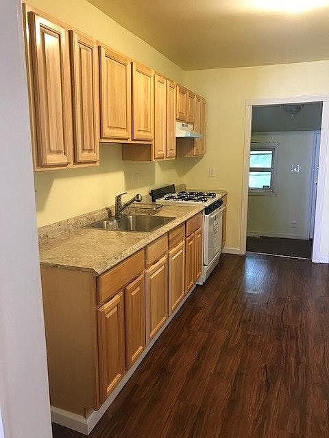 Primary picture of 1111 Nottingham Way
