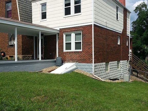Primary picture of 106 Laclede St