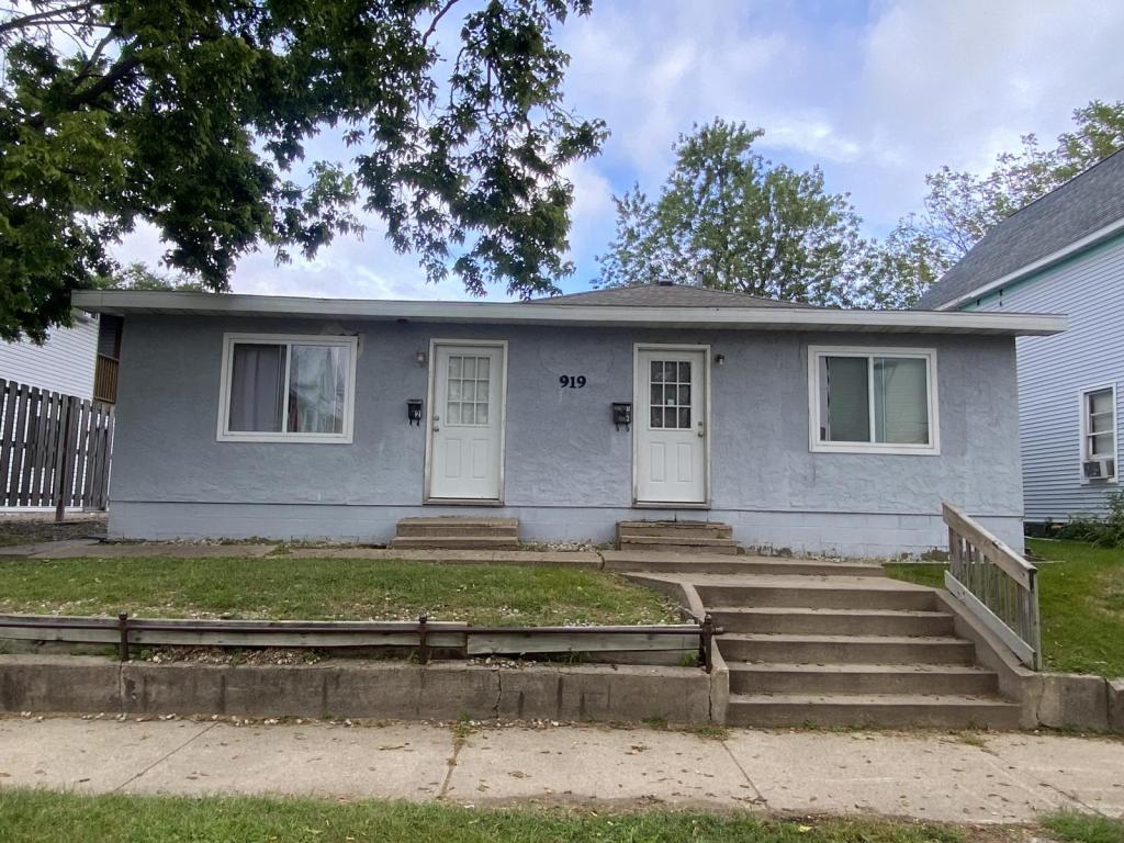 Primary picture of 919 Vine St