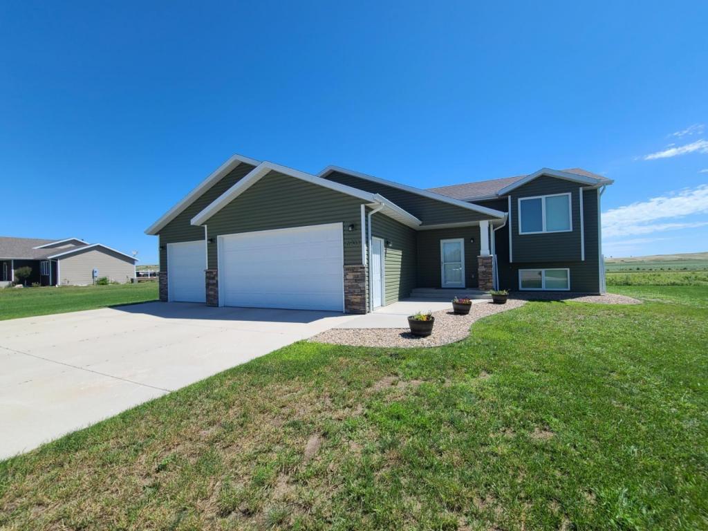 Primary picture of 6903 Tiffany Drive