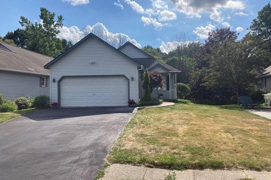Primary picture of 5447 Pebble Beach Dr