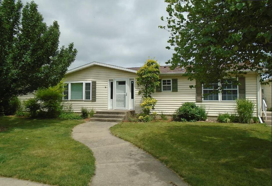Primary picture of 519 W 1st St