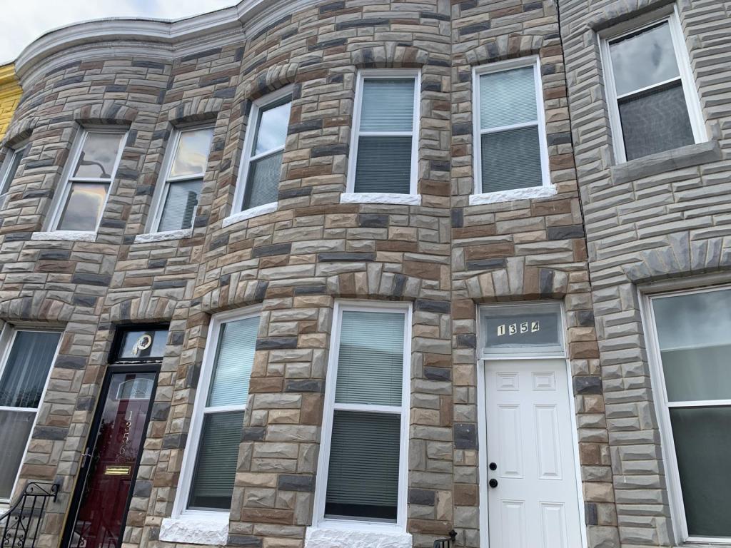 Primary picture of 1354 Washington Blvd
