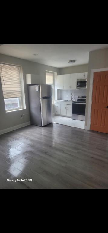 Primary picture of 5636 Arch St Rear