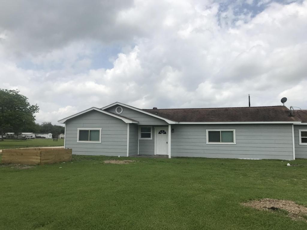 Primary picture of 3403 Battlebell Rd