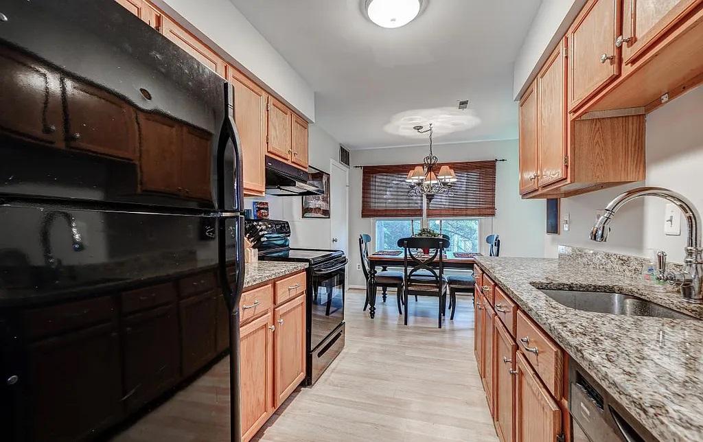 Primary picture of 18290 Rolling Meadow Way