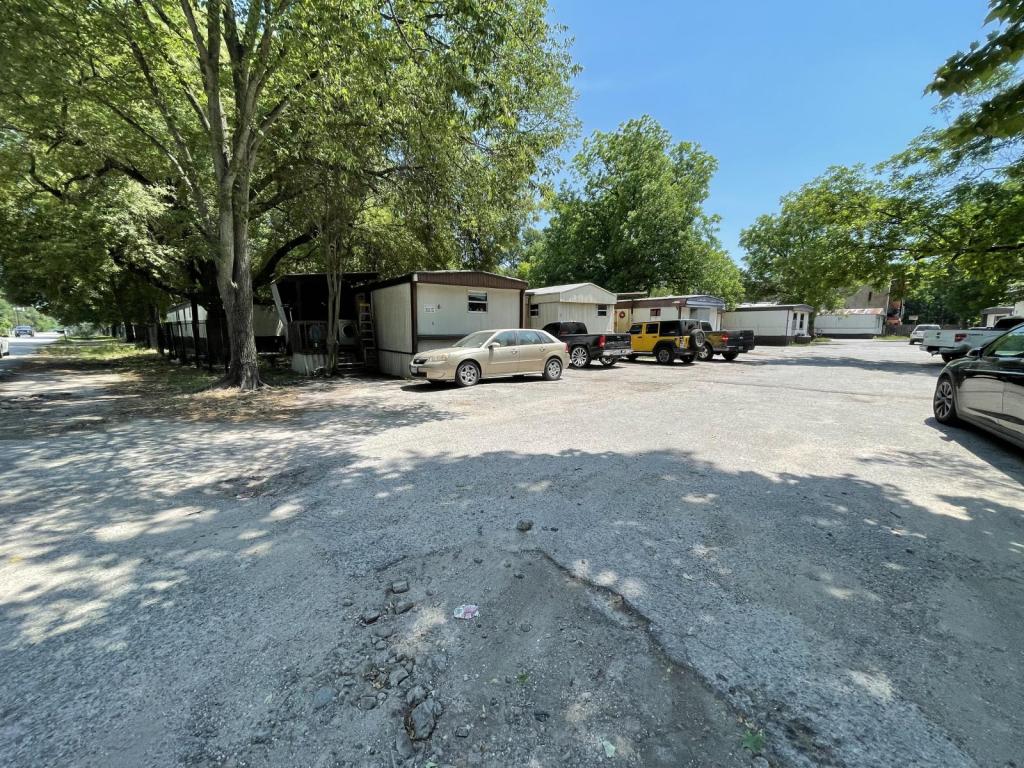 Primary picture of 8102 Yale St