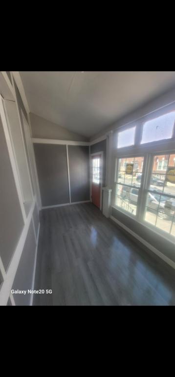 Primary picture of 5636 Arch St 1st Fl