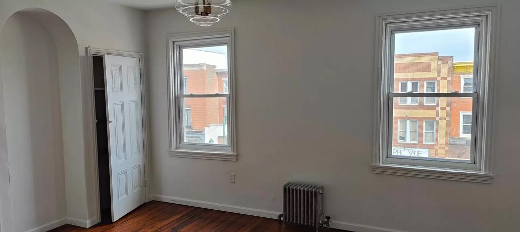 Primary picture of 2822 W Girard Ave