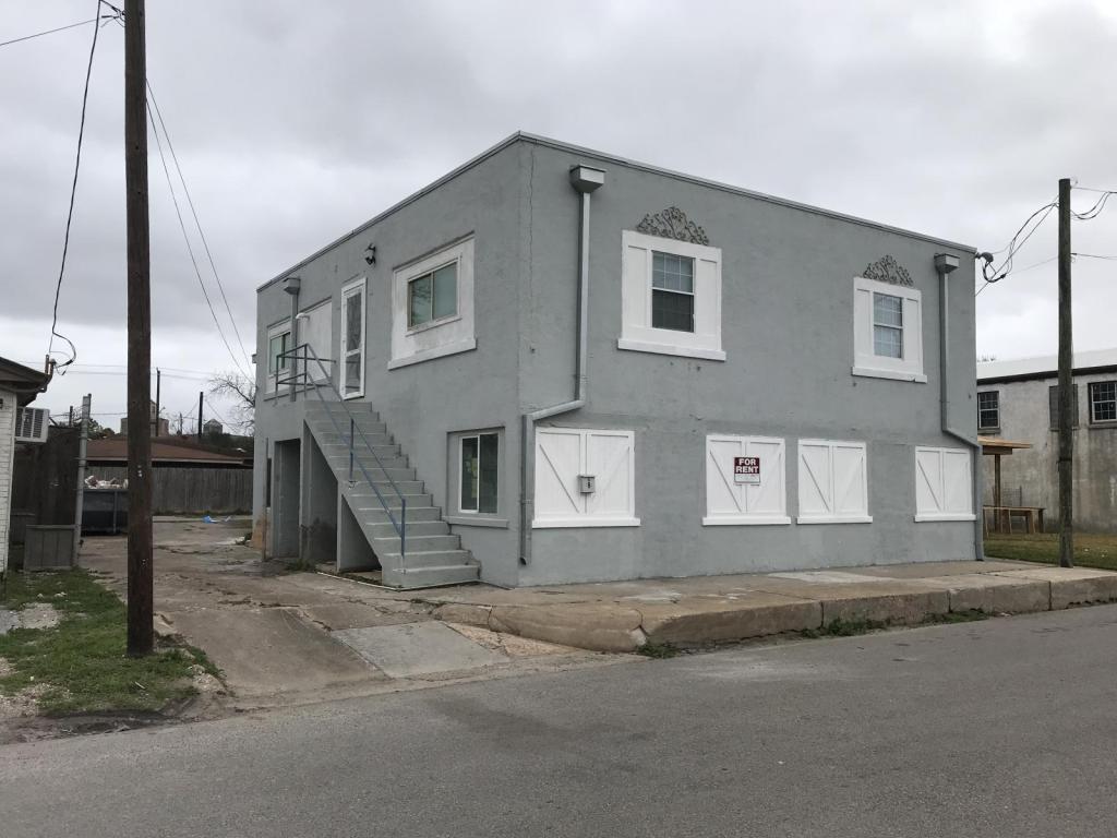 Primary picture of 1609 1st St